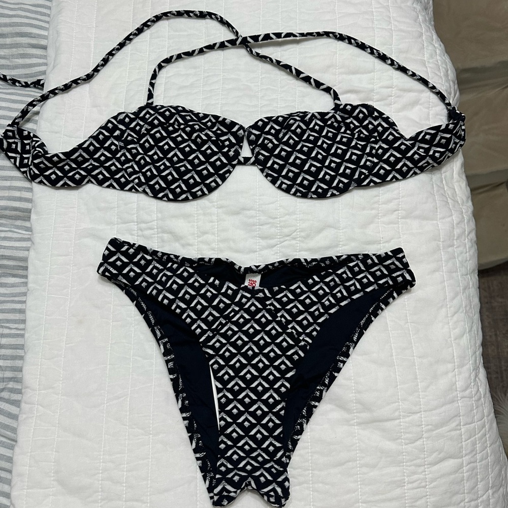 SOLID & STRIPED NWT bikini